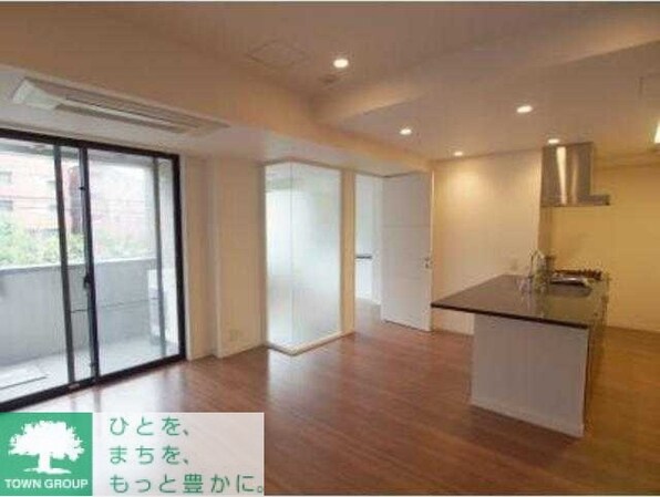 アルティスコート南青山の物件内観写真